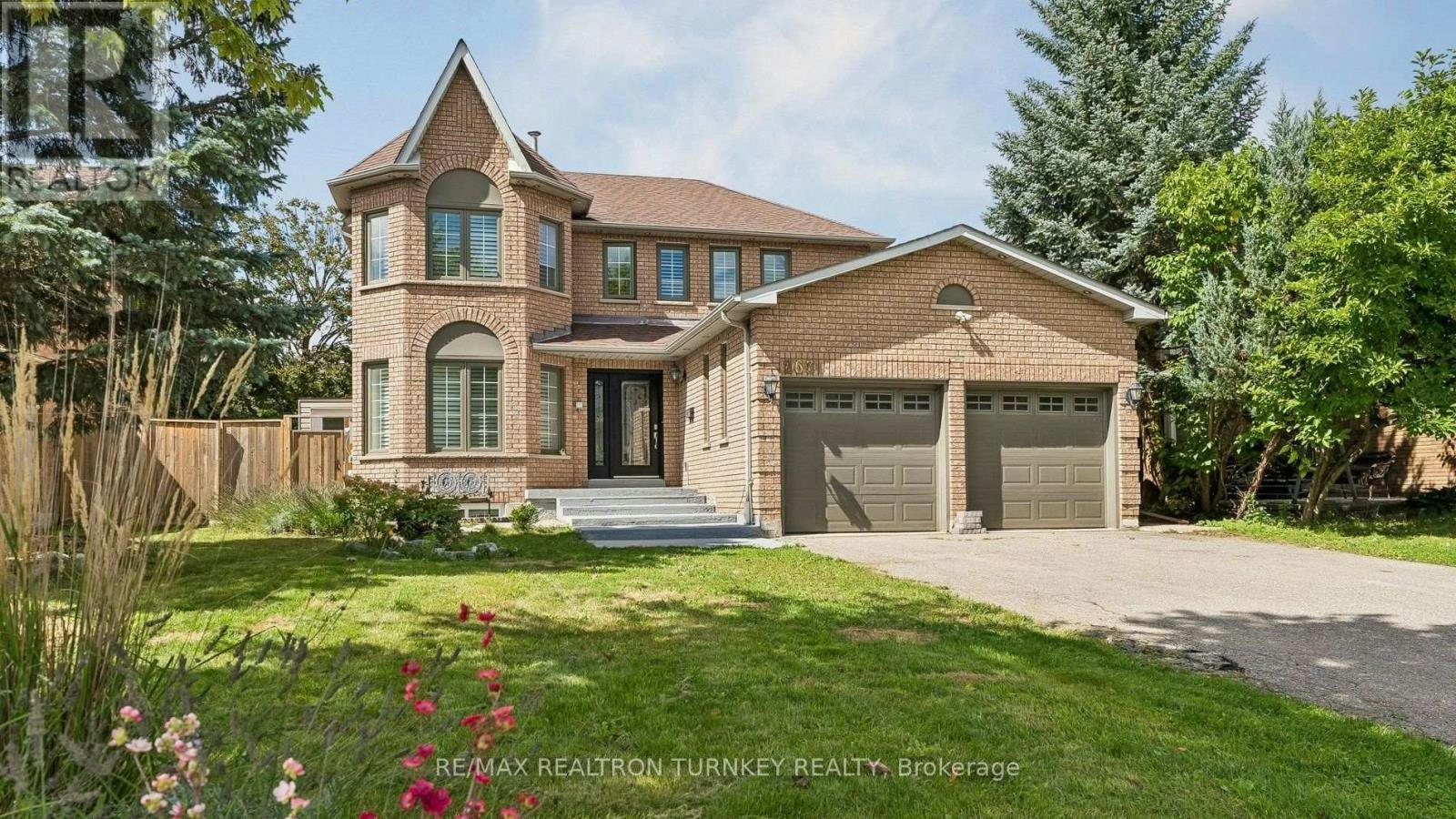 263 Chambers Crescent, Newmarket, ON, L3X 1T1