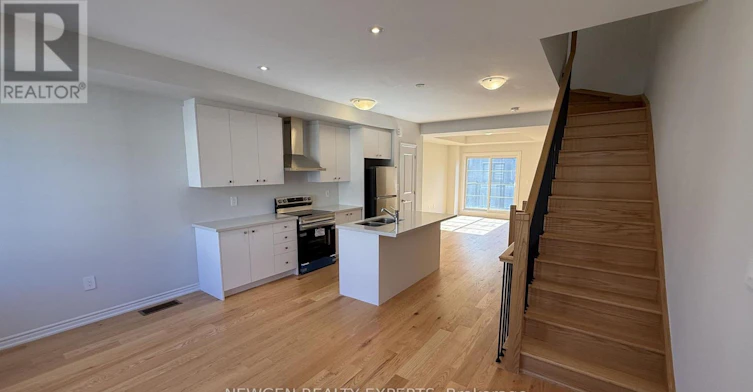 5882 Saigon Street, Mississauga, ON, L5V 0E9 - 6