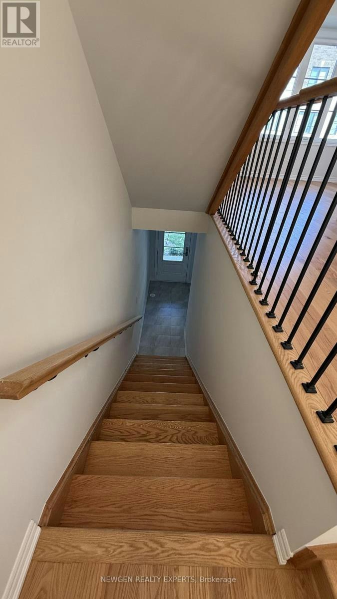 5882 Saigon Street, Mississauga, ON, L5V 0E9 - 17