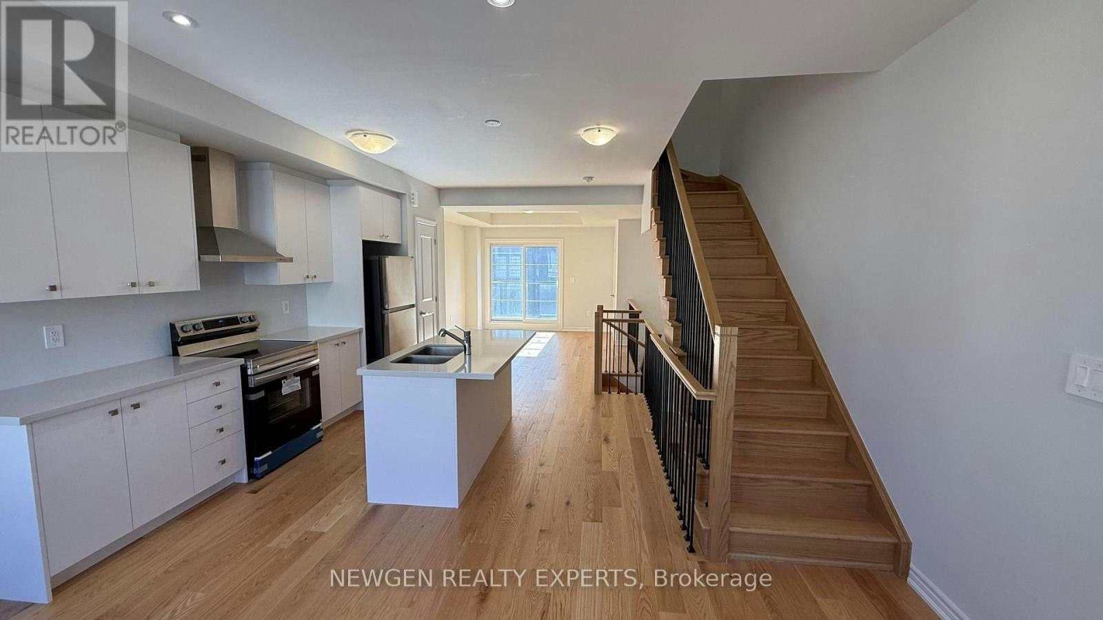 5882 Saigon Street, Mississauga, ON, L5V 0E9 - 7
