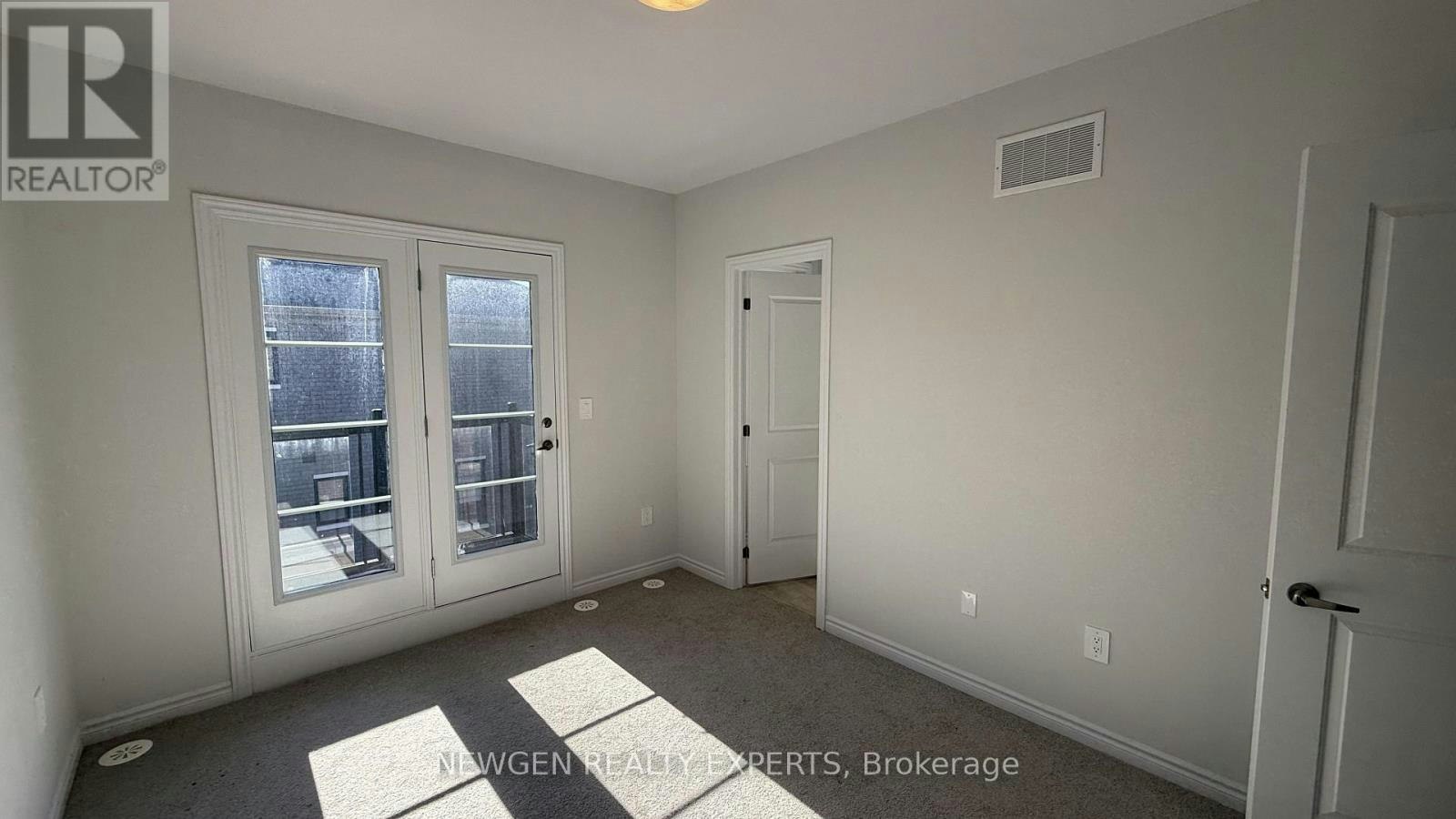 5882 Saigon Street, Mississauga, ON, L5V 0E9 - 22
