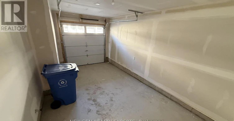 5882 Saigon Street, Mississauga, ON, L5V 0E9 - 40