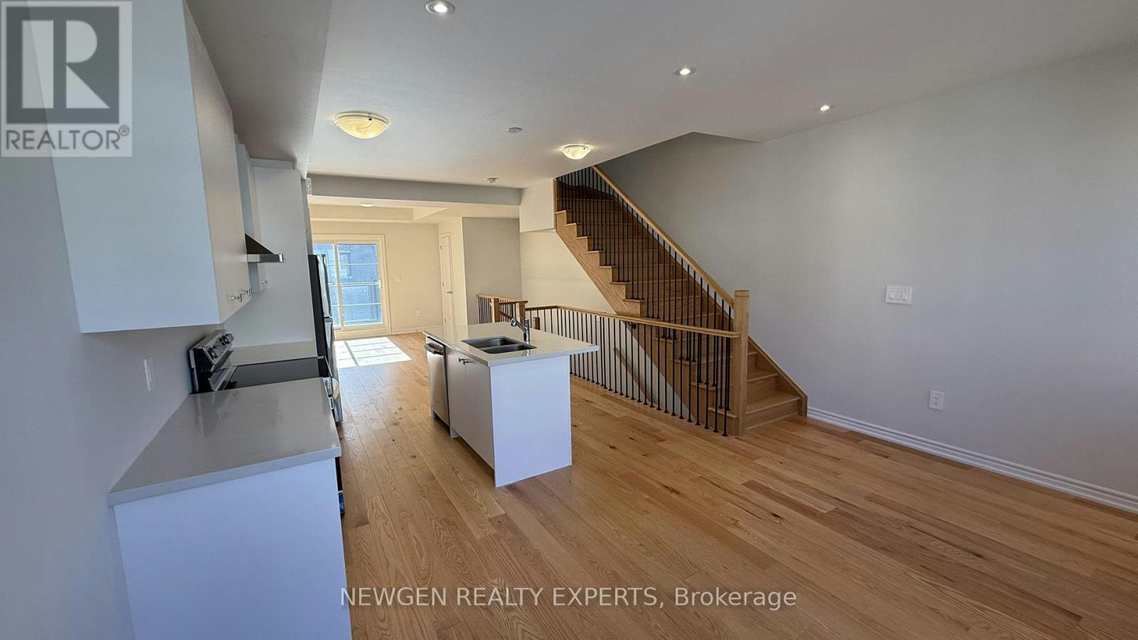 5882 Saigon Street, Mississauga, ON, L5V 0E9 - 8