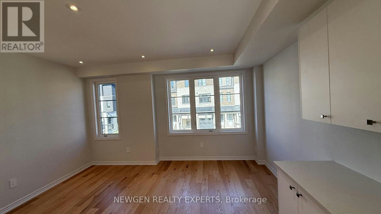 5882 Saigon Street, Mississauga, ON, L5V 0E9 - 11