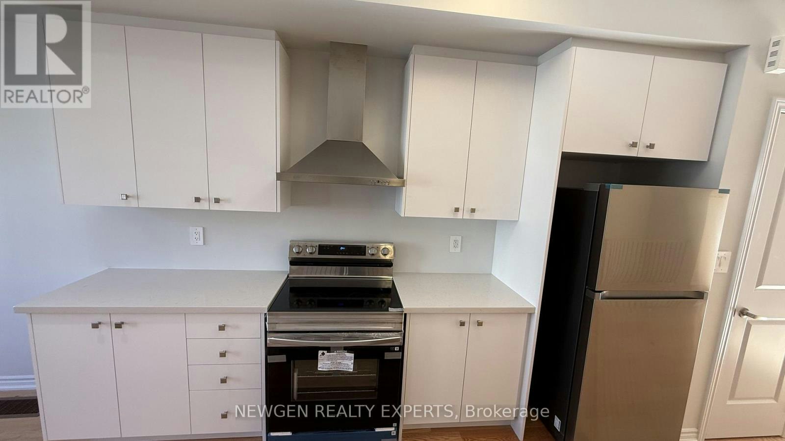 5882 Saigon Street, Mississauga, ON, L5V 0E9 - 9