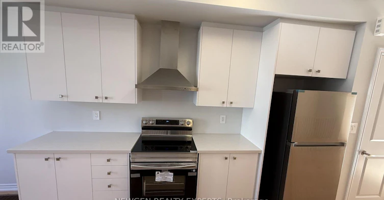 5882 Saigon Street, Mississauga, ON, L5V 0E9 - 9