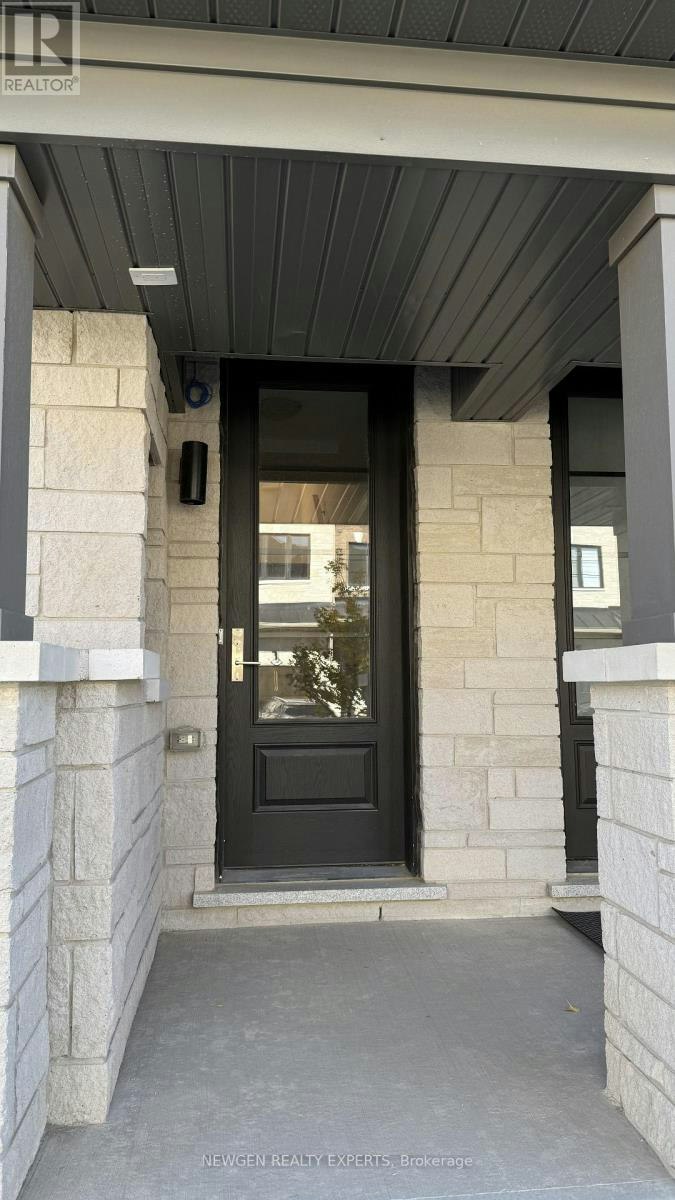5882 Saigon Street, Mississauga, ON, L5V 0E9 - 3