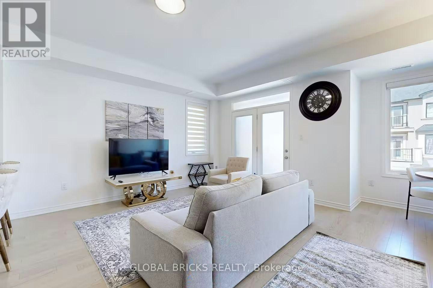 5110 Vetere Street, Mississauga, ON, L5M 2S8
