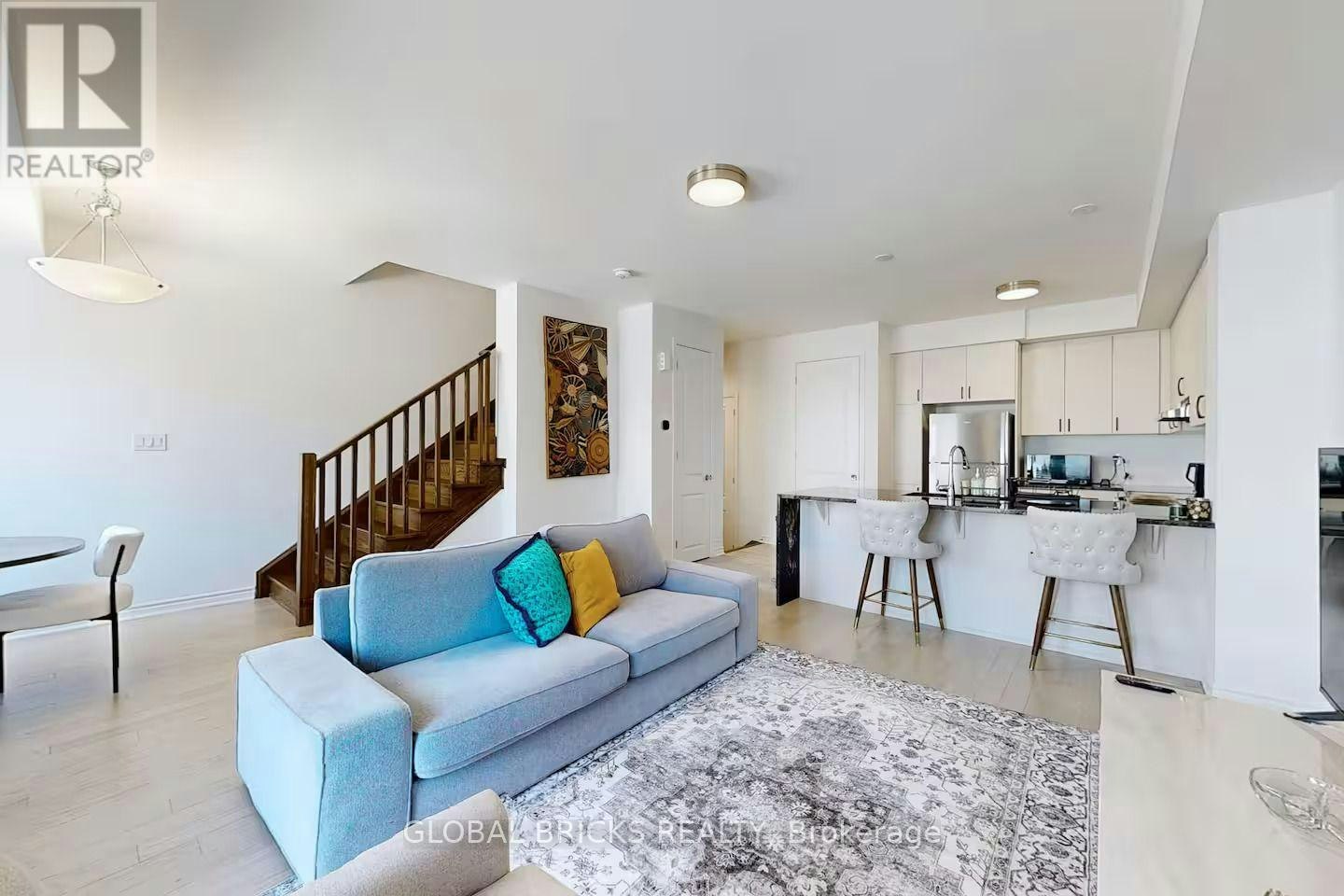 5110 Vetere Street, Mississauga, ON, L5M 2S8 - 3