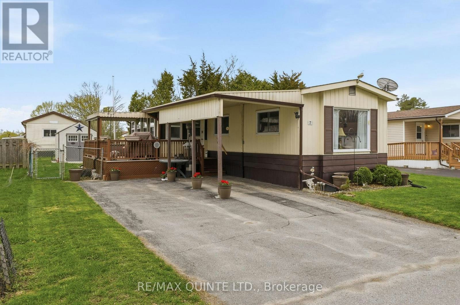 7 Finch Lane, Quinte West, ON, K8N 4Z3