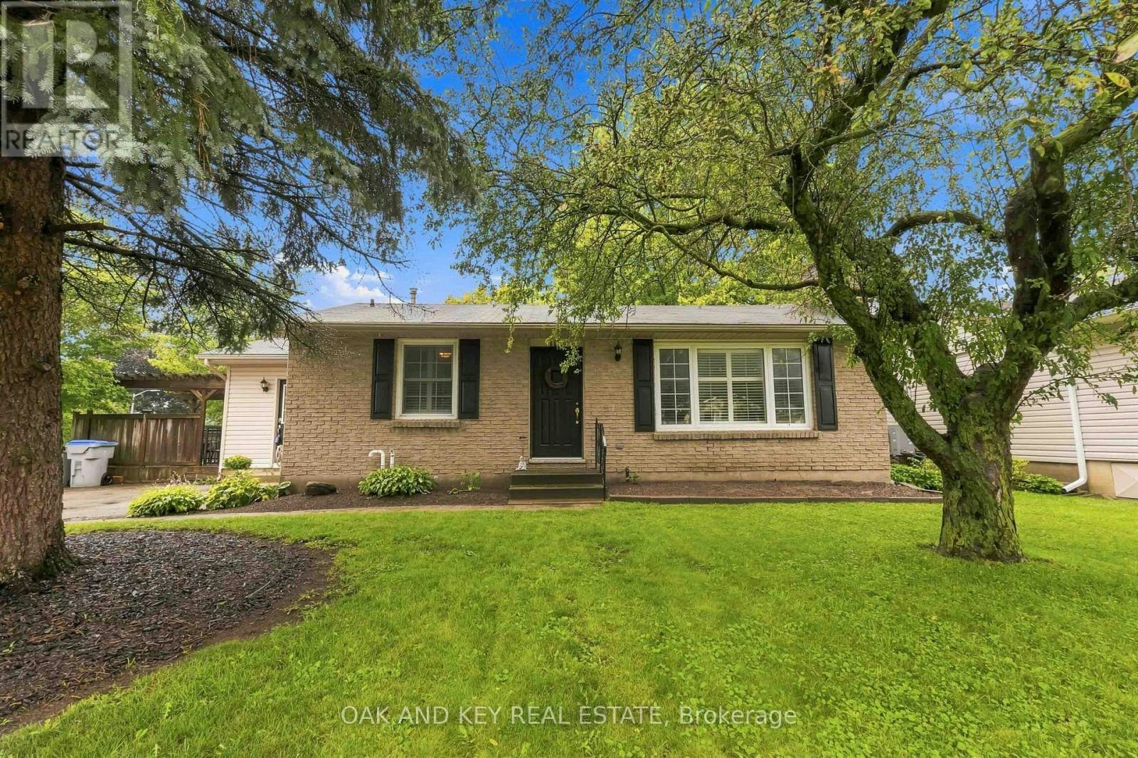 118 Harold Court, Lucan Biddulph, ON, N0M 2J0
