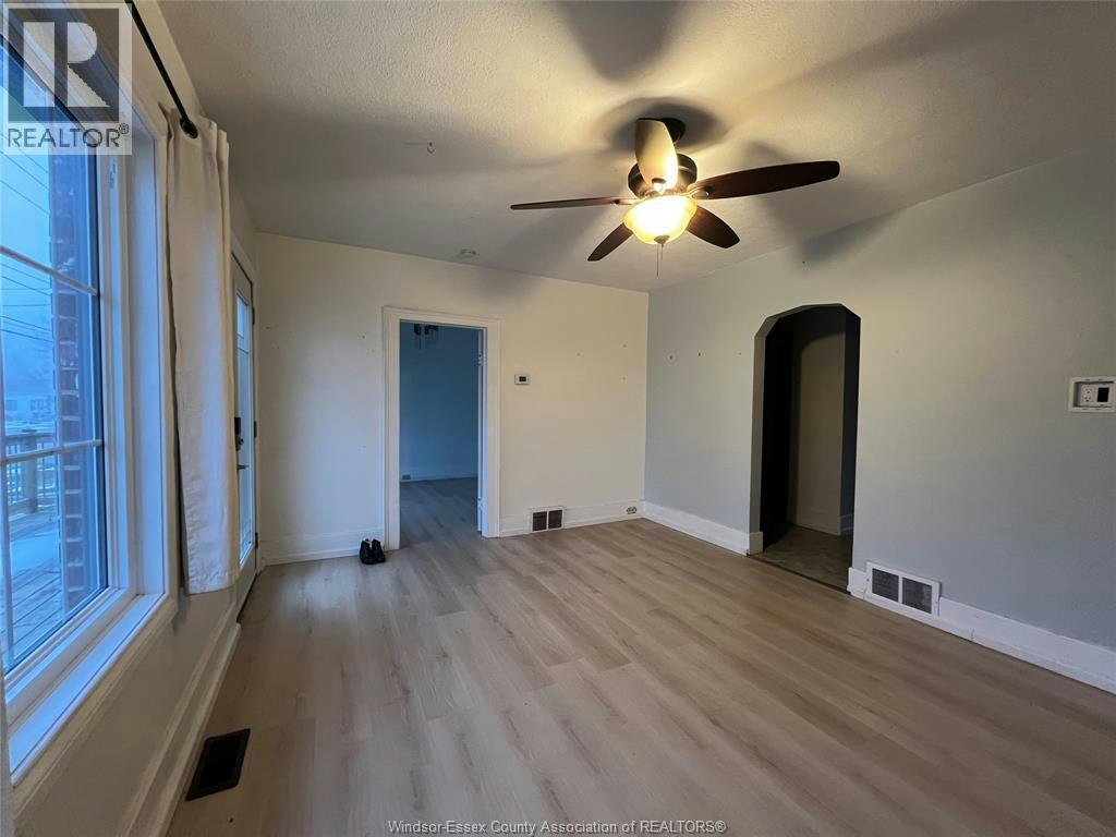 ROOM 1-41 Alexandra, Chatham-Kent, ON, N7M 1X9 - 7