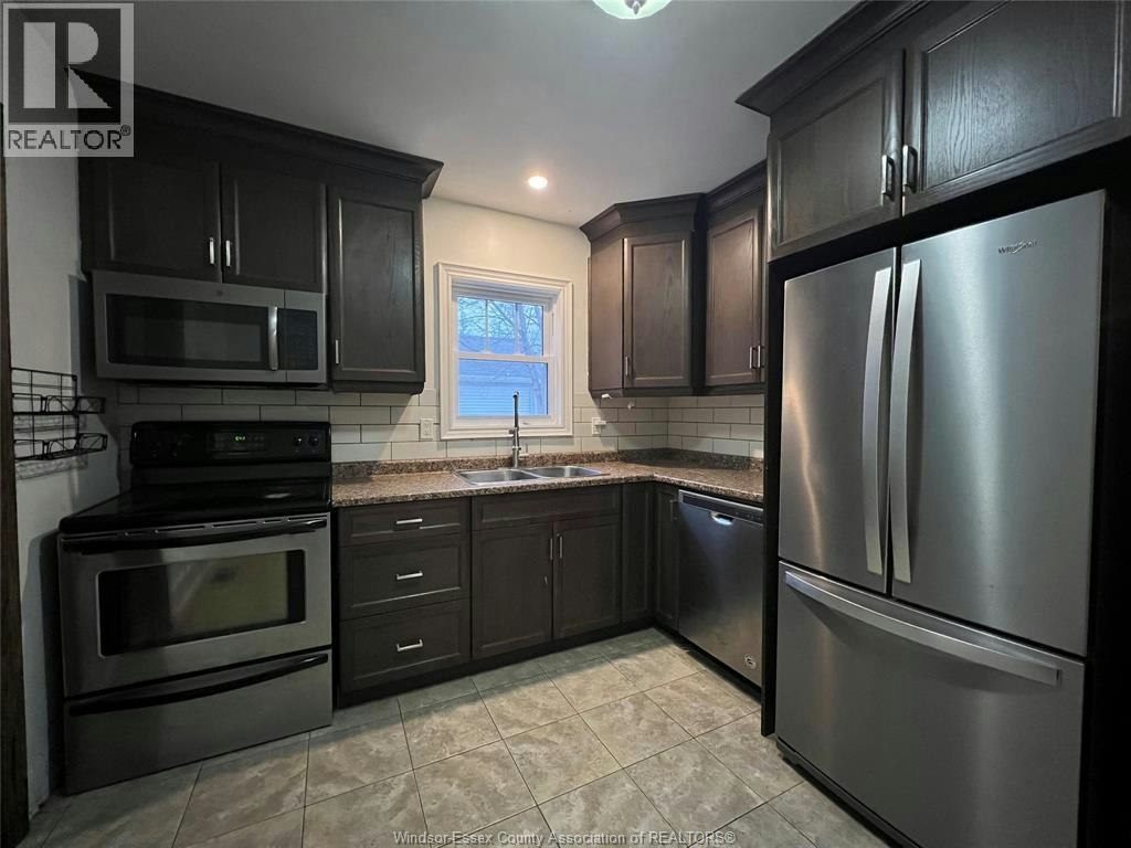 ROOM 1-41 Alexandra, Chatham-Kent, ON, N7M 1X9 - 8