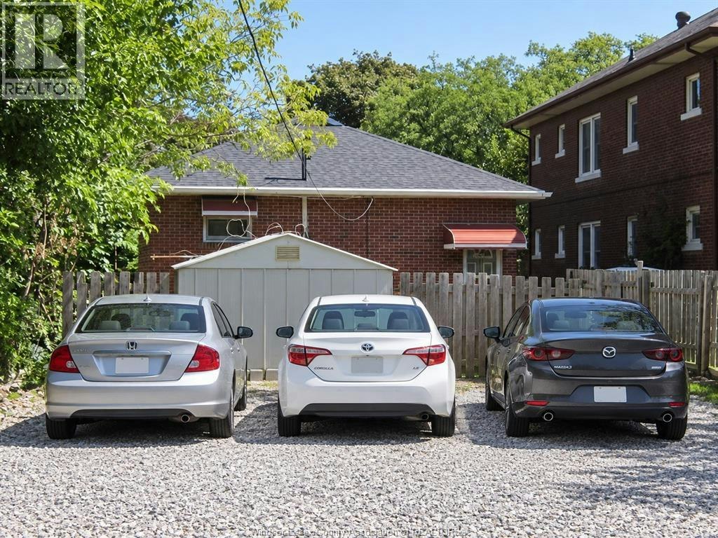 ROOM 1-787 Campbell, Windsor, ON, N9B 2H6 - 5