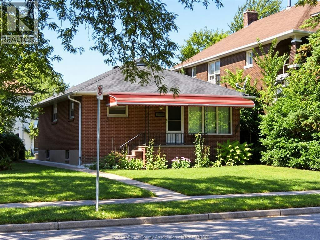 ROOM 1-787 Campbell, Windsor, ON, N9B 2H6