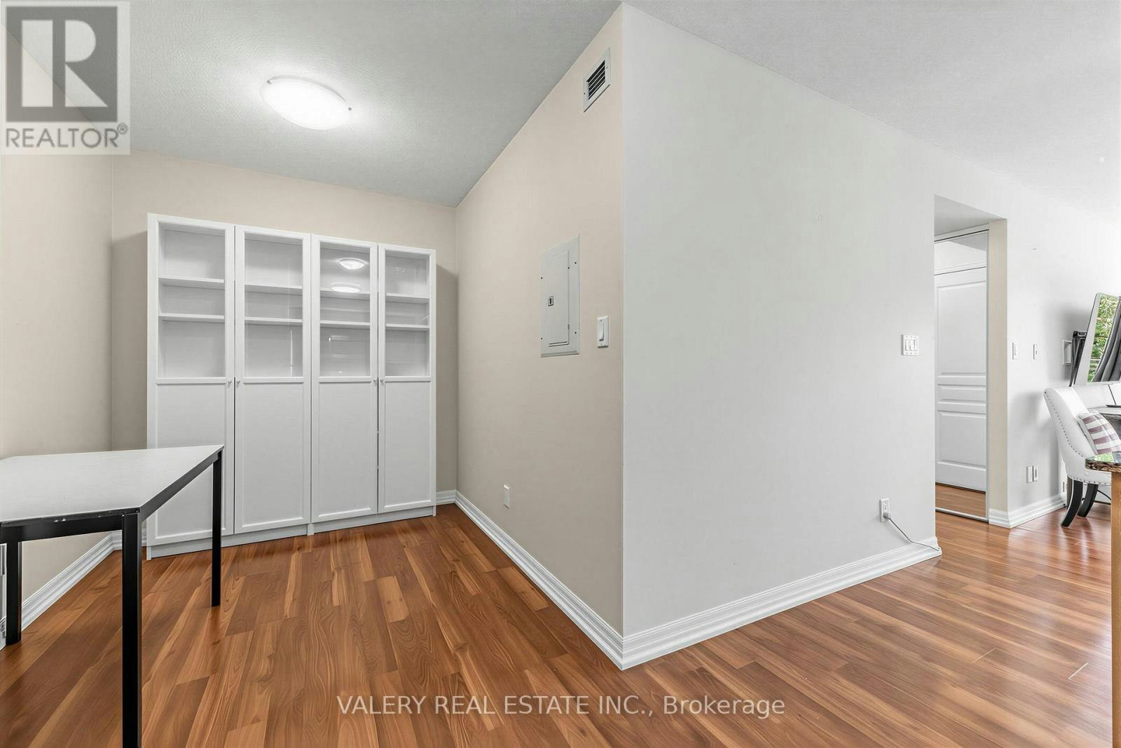214-1403 Royal York Road, Toronto, ON, M9P 0A1 - 4
