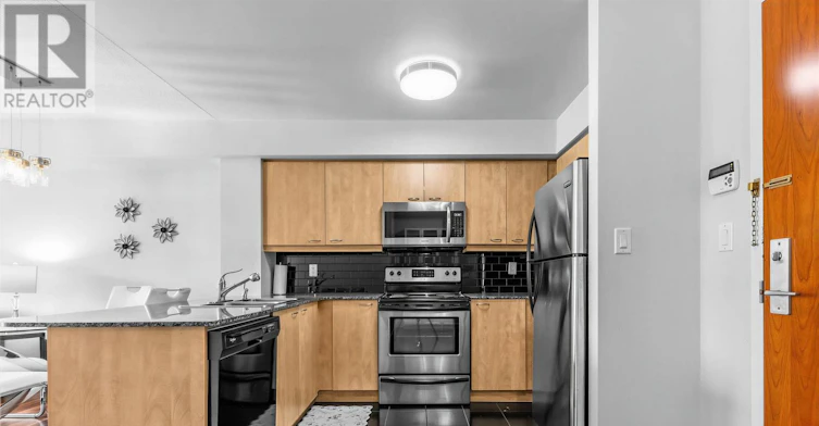 214-1403 Royal York Road, Toronto, ON, M9P 0A1 - 5