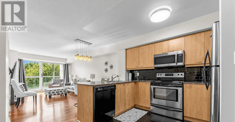 214-1403 Royal York Road, Toronto, ON, M9P 0A1 - 6