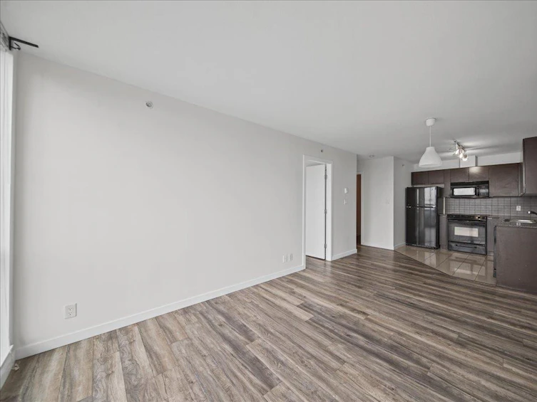 2701-13618 100 Avenue, Surrey, BC, V3T 0A8 - 8