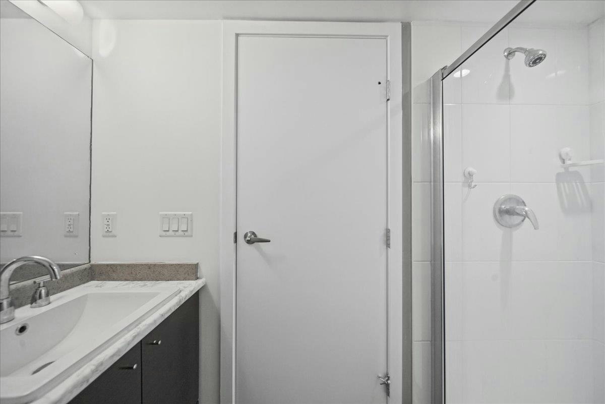2701-13618 100 Avenue, Surrey, BC, V3T 0A8 - 10