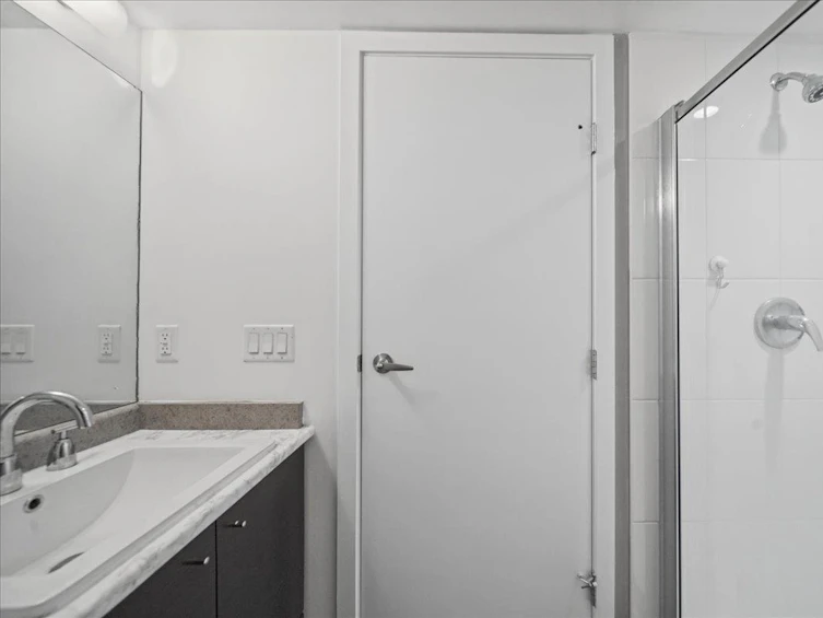 2701-13618 100 Avenue, Surrey, BC, V3T 0A8 - 10