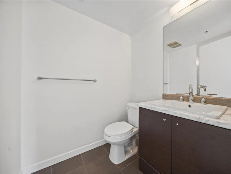 2701-13618 100 Avenue, Surrey, BC, V3T 0A8 - 11