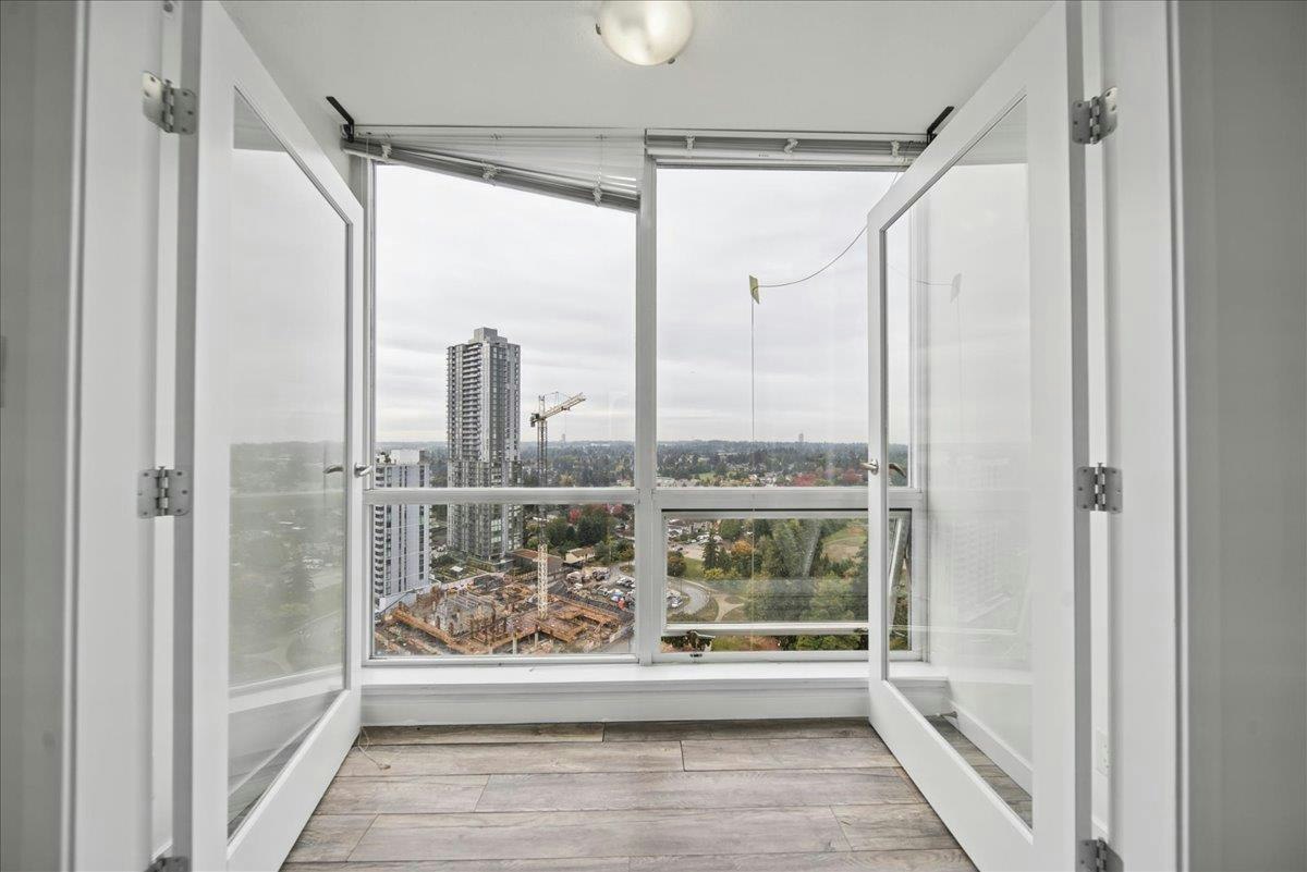 2701-13618 100 Avenue, Surrey, BC, V3T 0A8 - 13