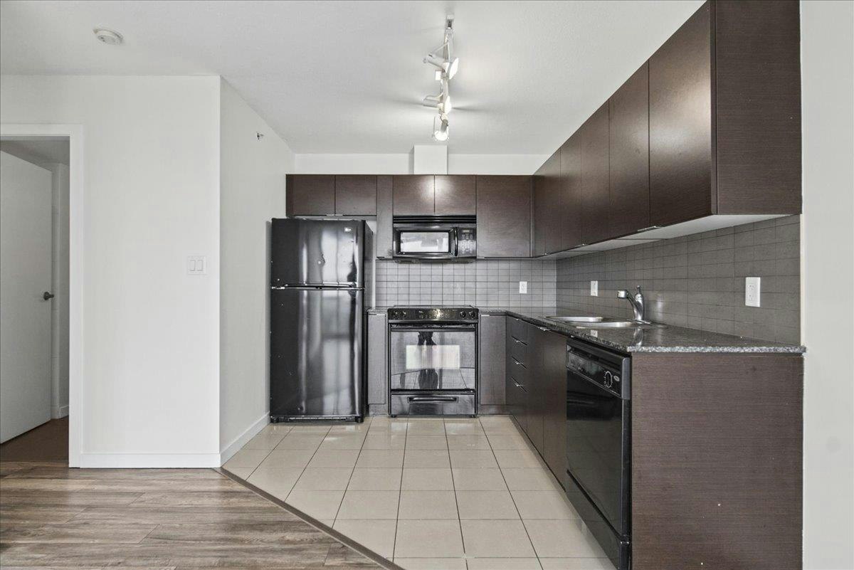 2701-13618 100 Avenue - 4