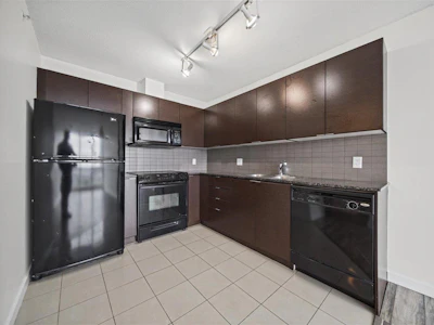 2701-13618 100 Avenue - 3