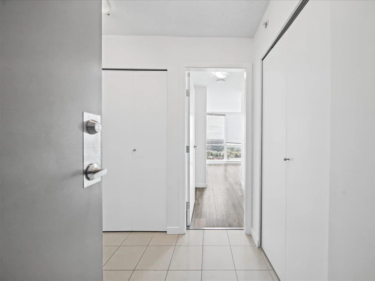 2701-13618 100 Avenue, Surrey, BC, V3T 0A8 - 23