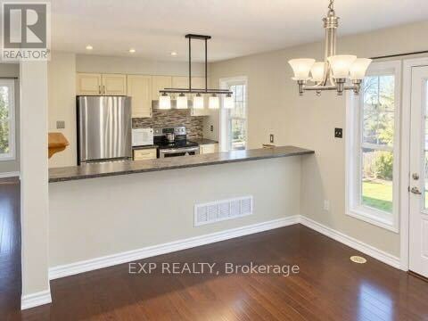 2439 Nutgrove Avenue, Ottawa, ON, K2J 0X4 - 5