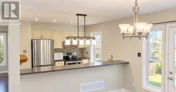 2439 Nutgrove Avenue, Ottawa, ON, K2J 0X4 - 5