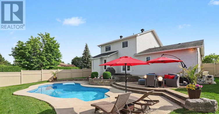 21 Ridge Drive WEST, Ottawa, ON, K2S 1S4 - 2