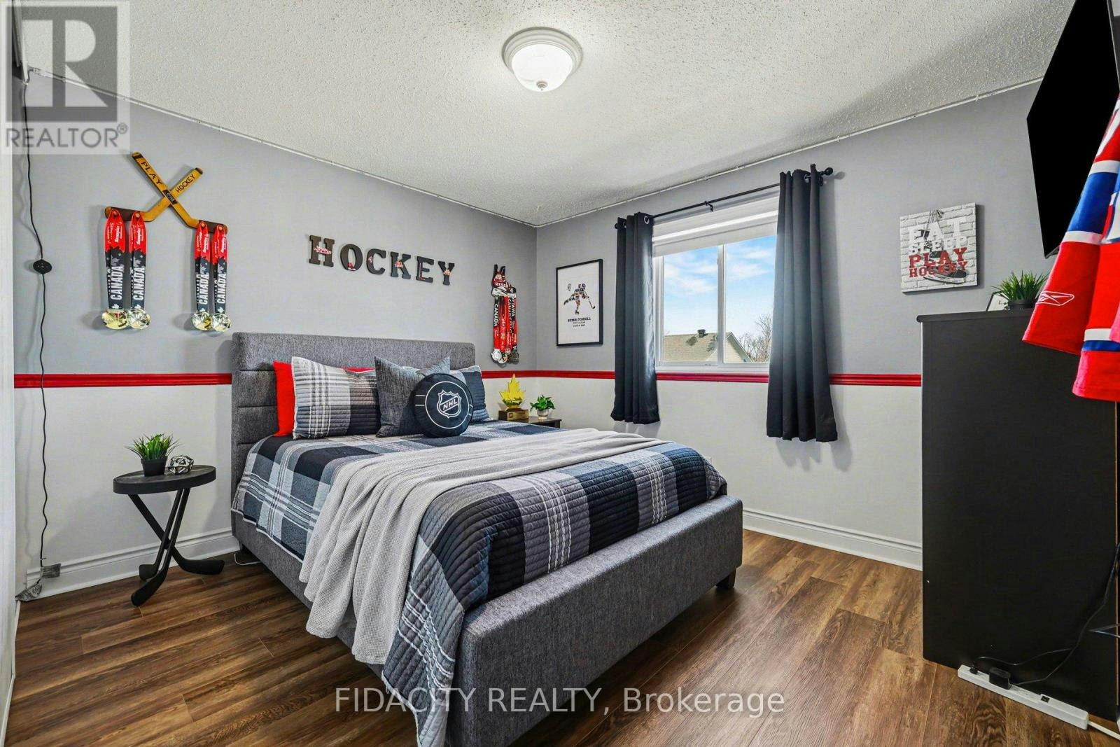 21 Ridge Drive WEST, Ottawa, ON, K2S 1S4 - 24