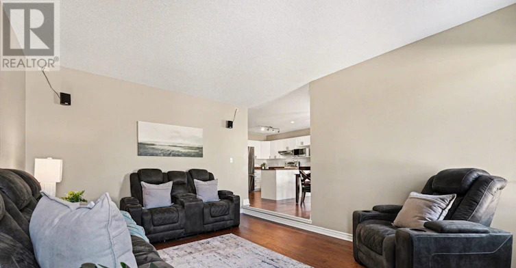 21 Ridge Drive WEST, Ottawa, ON, K2S 1S4 - 16
