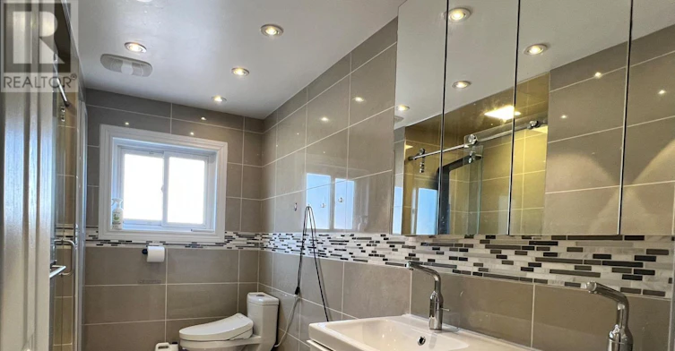 21 Montezuma Trail, Toronto, ON, M1V 1K4 - 8