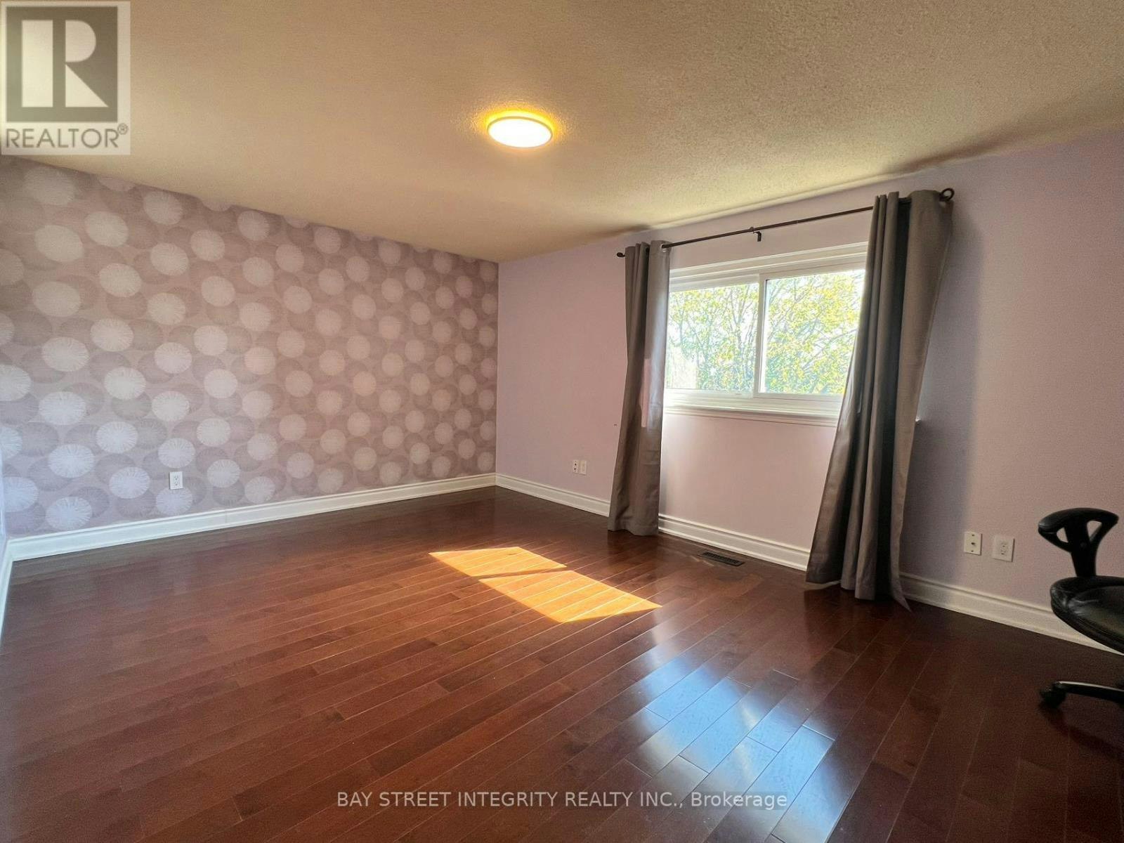 21 Montezuma Trail, Toronto, ON, M1V 1K4 - 10