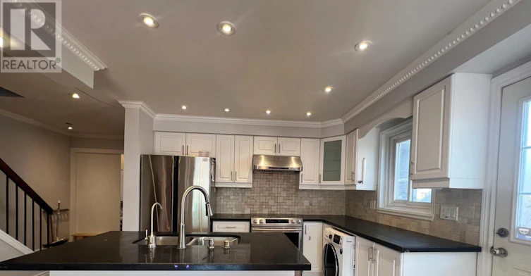 21 Montezuma Trail, Toronto, ON, M1V 1K4 - 3
