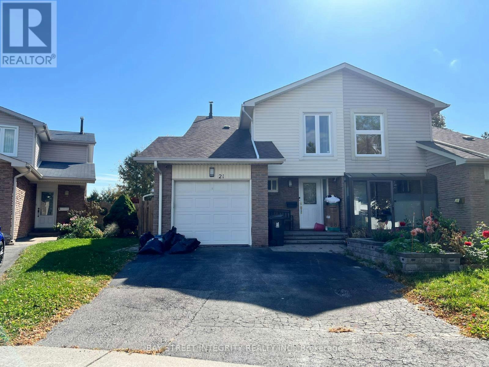 21 Montezuma Trail, Toronto, ON, M1V 1K4
