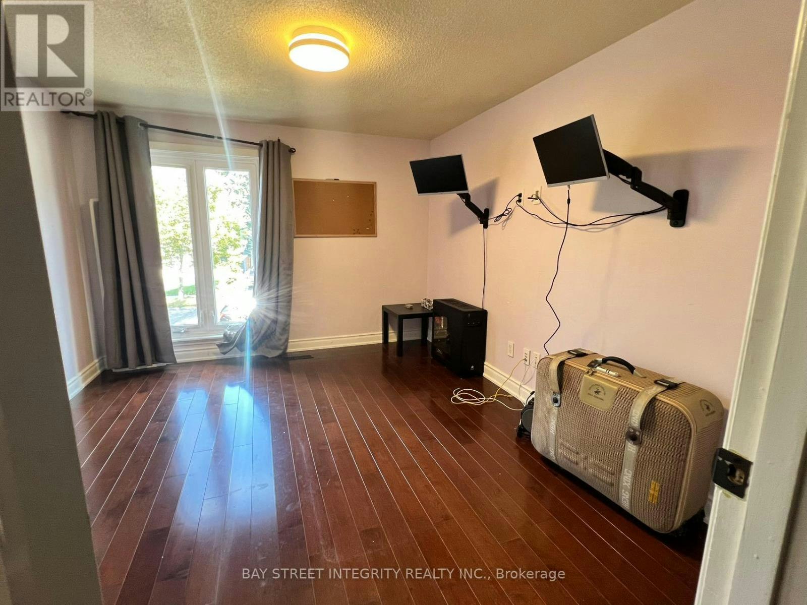 21 Montezuma Trail, Toronto, ON, M1V 1K4 - 15