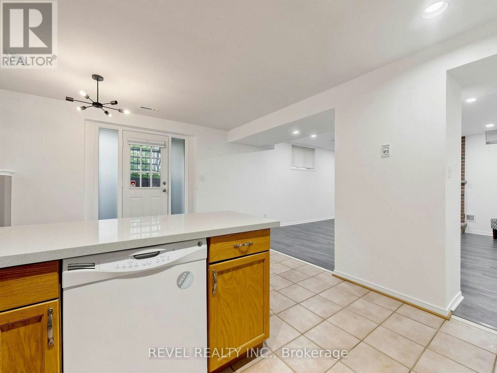 LOWER-831 Regal Crescent, Pickering, ON, L1X 2P8 - 15