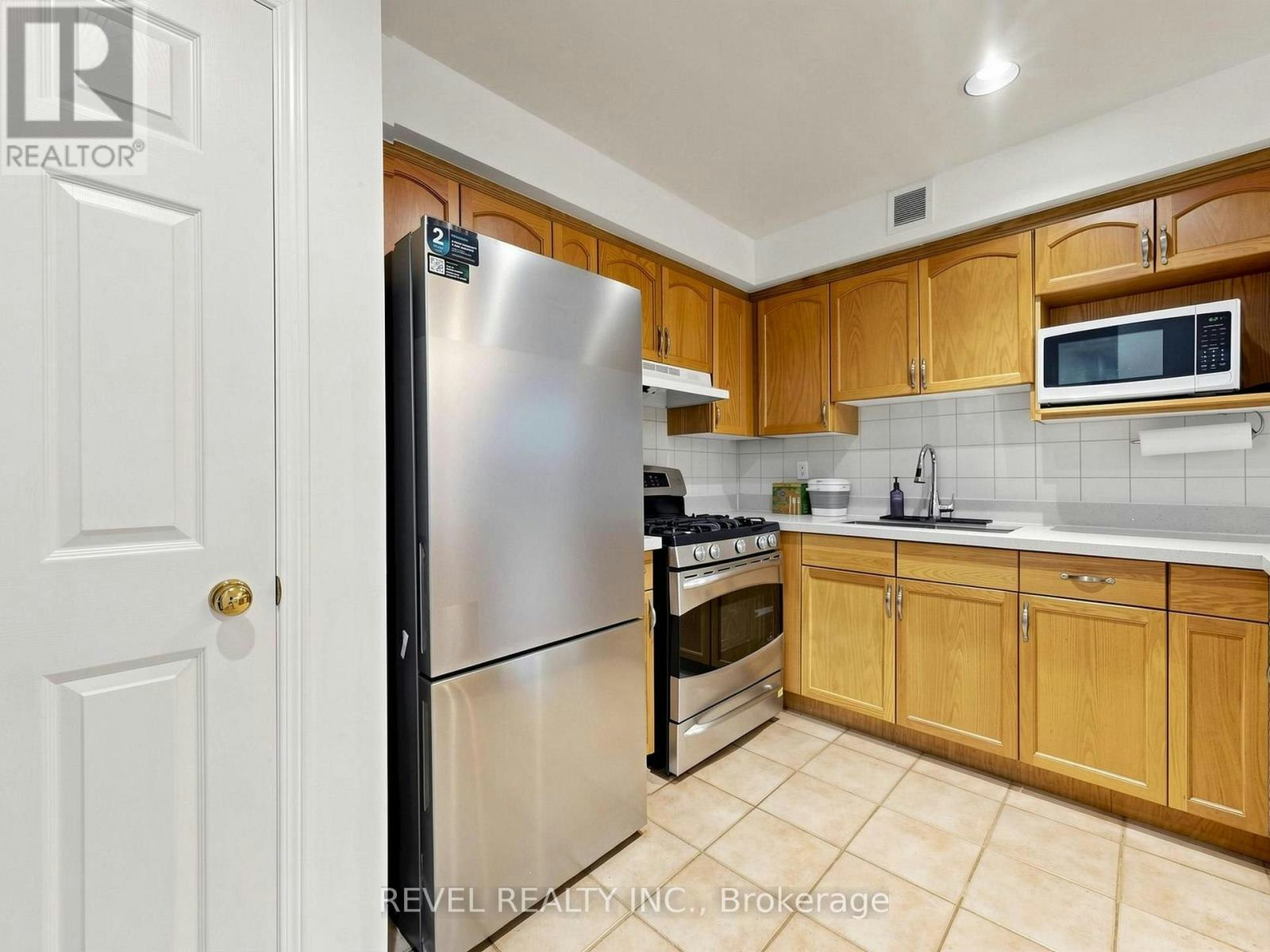 LOWER-831 Regal Crescent, Pickering, ON, L1X 2P8 - 12