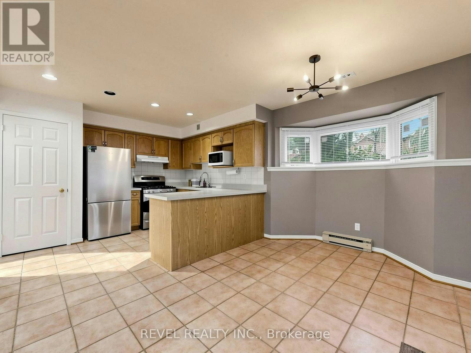 LOWER-831 Regal Crescent, Pickering, ON, L1X 2P8 - 5