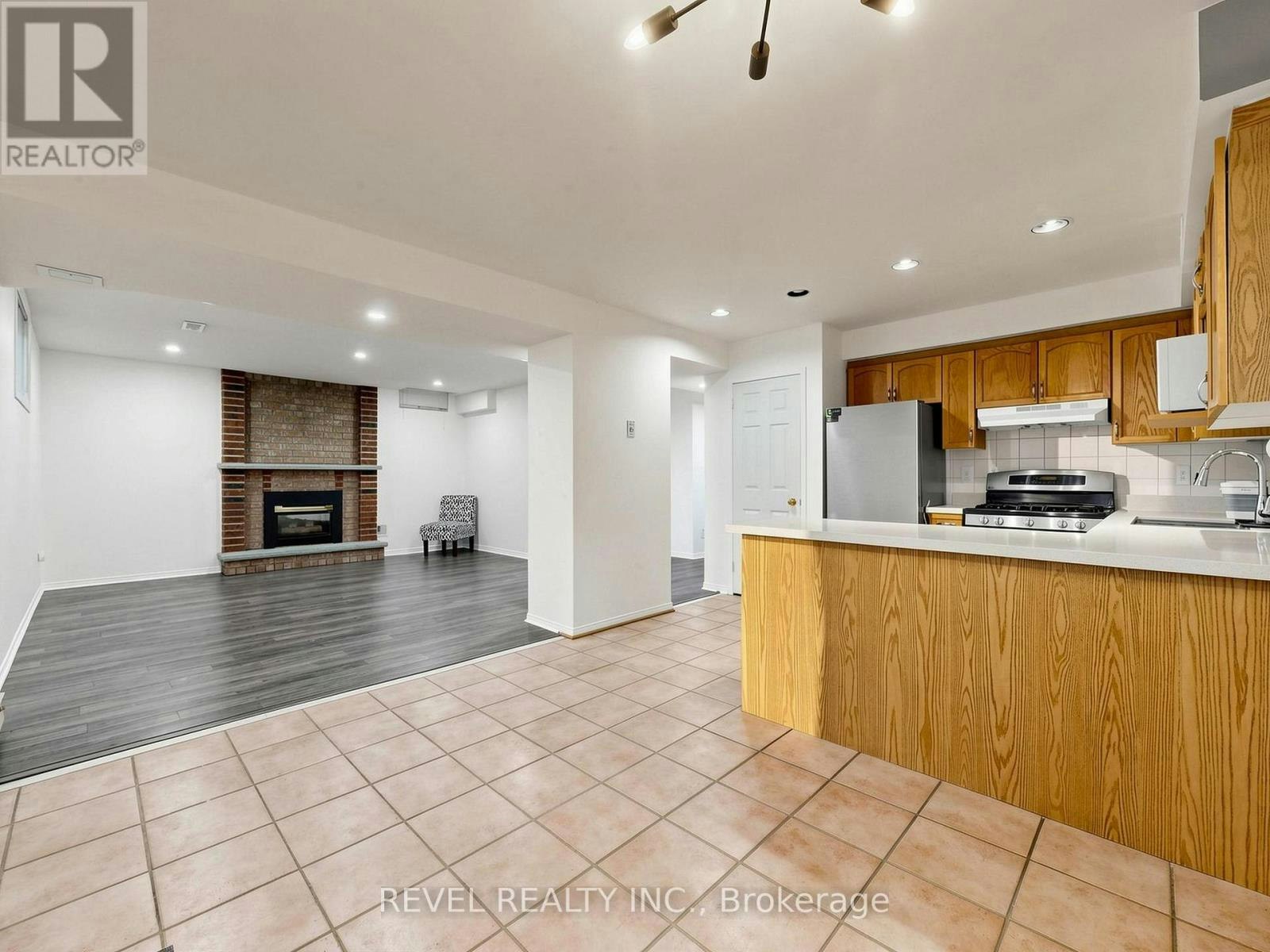 LOWER-831 Regal Crescent, Pickering, ON, L1X 2P8 - 9