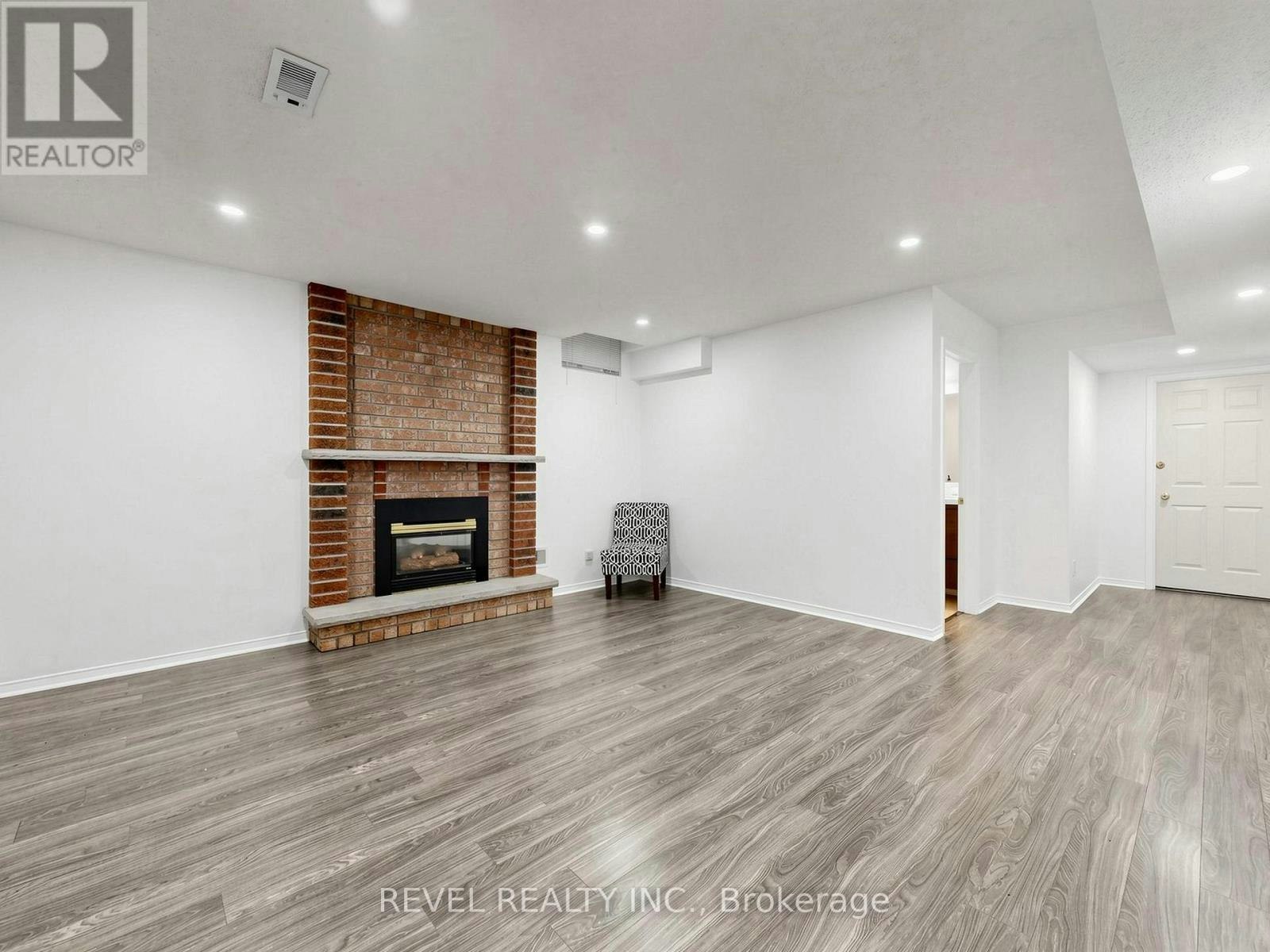 LOWER-831 Regal Crescent, Pickering, ON, L1X 2P8 - 16