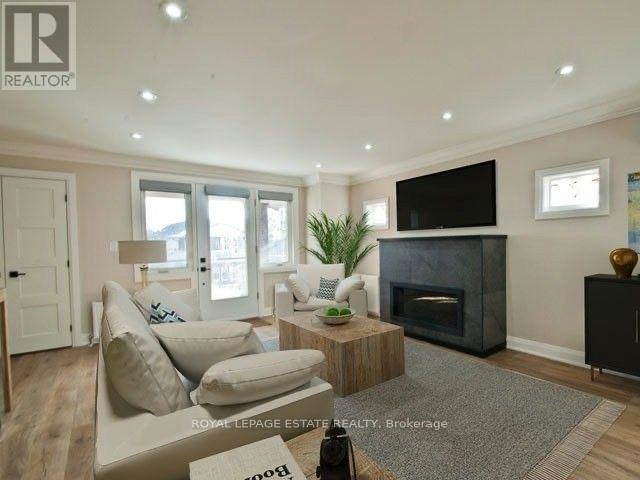 UPPER-22 Wineva Avenue, Toronto, ON, M4E 2S9