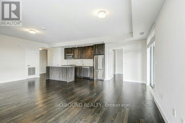 312-210 Sabina Drive, Oakville, ON, L6H 0W6 4