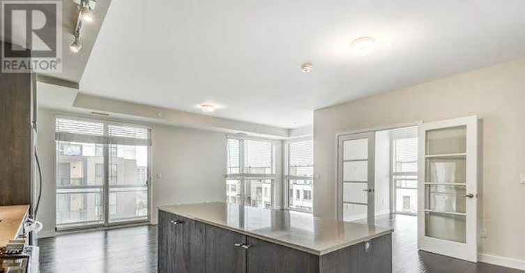312-210 Sabina Drive, Oakville, ON, L6H 0W6
