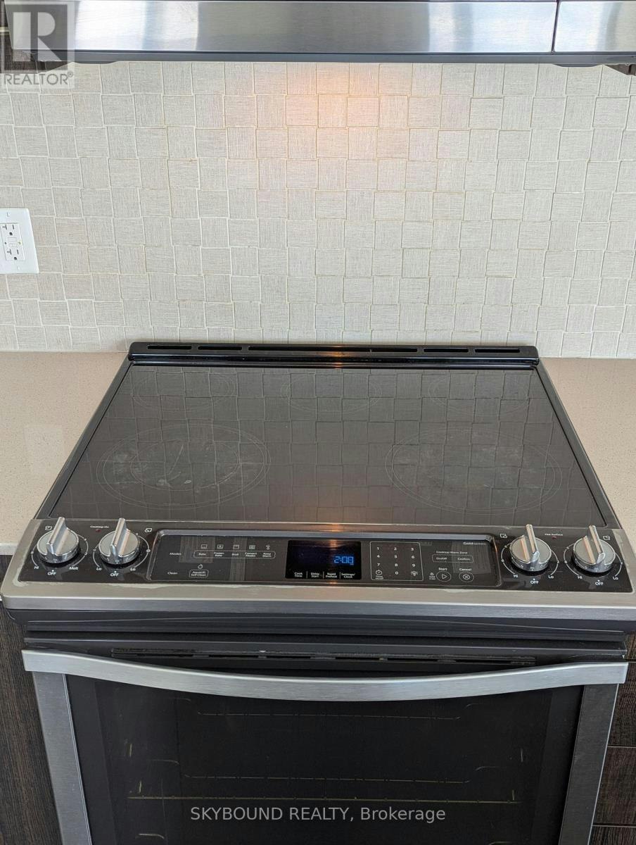312-210 Sabina Drive, Oakville, ON, L6H 0W6 - 9