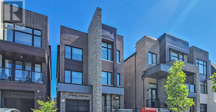 7 Kipling Grove Court, Toronto, ON, M9B 0C6